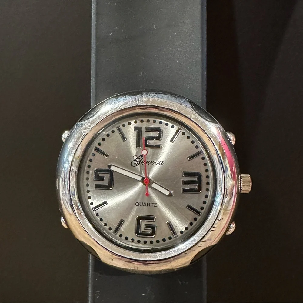 Pink and black snap wrist watches, set of two